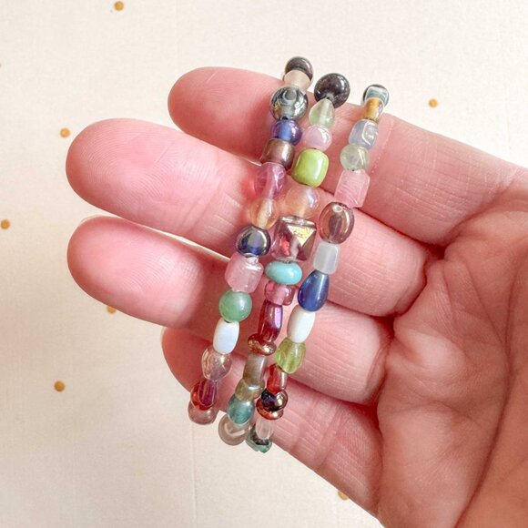 Handmade Adjustable Y2K Colourful Beaded Bracelet - Picture 5 of 10